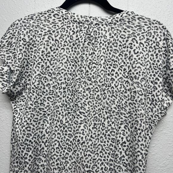 Bobeau Animal Print Women's Feminine Timeless Relaxed Classic Top Size Small - Picture 6 of 12
